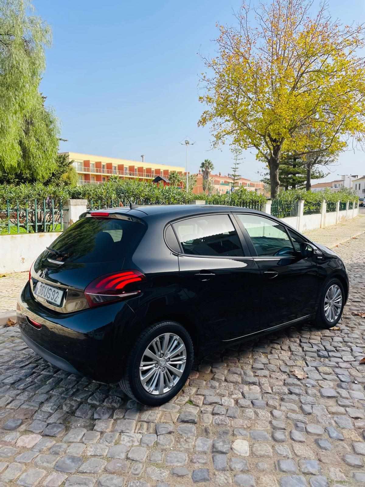 peugeot-208-1-6-bluehdi-2018-diesel-1560cc