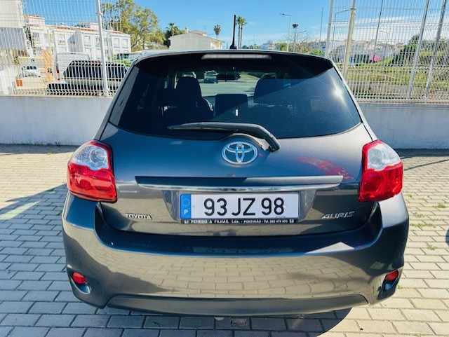 toyota-auris-1-4-d-4d-2010-diesel-1364cc