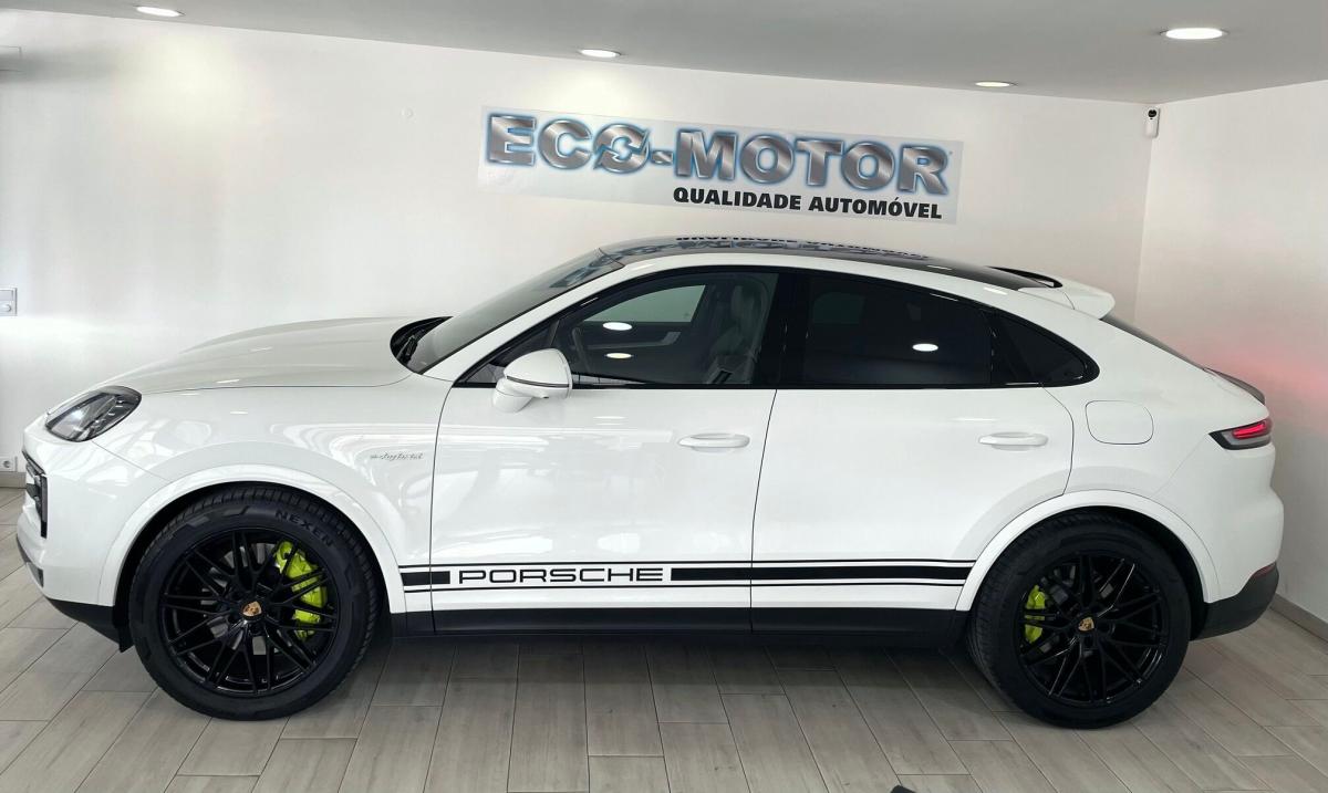 porsche-cayenne-2023-hibrido-a-gasolina-2995cc