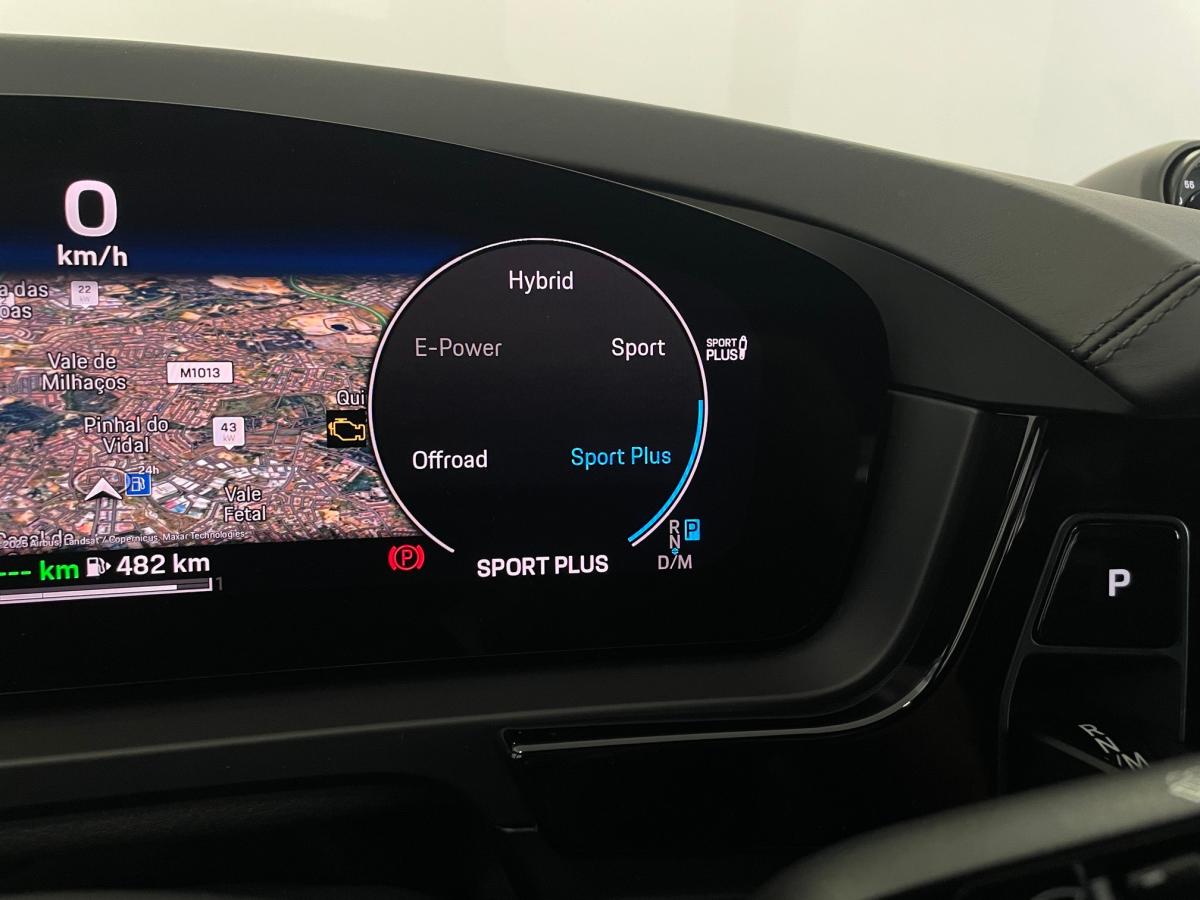 porsche-cayenne-2023-hibrido-a-gasolina-2995cc
