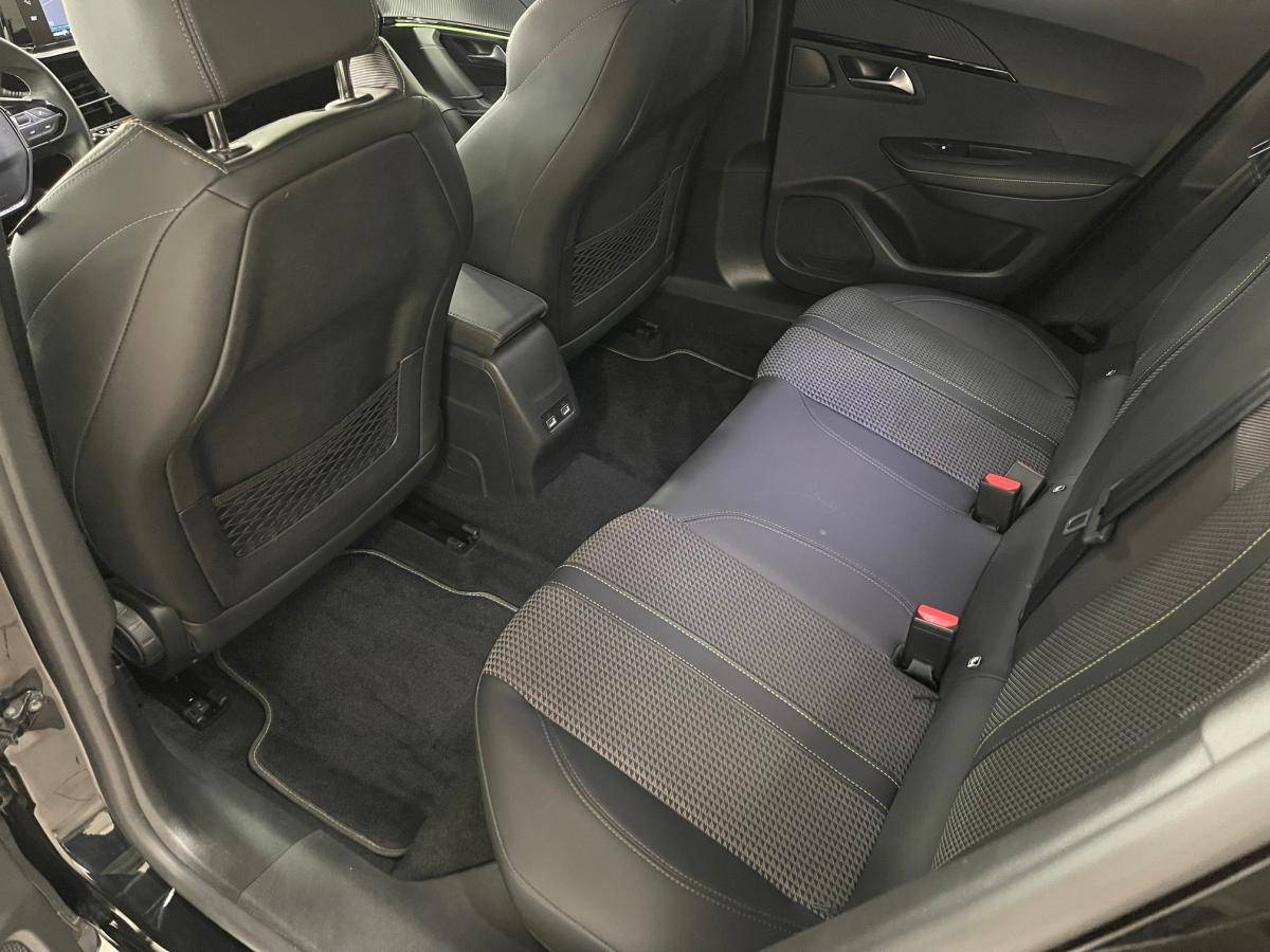 peugeot-2008-2023-gasolina-1199cc
