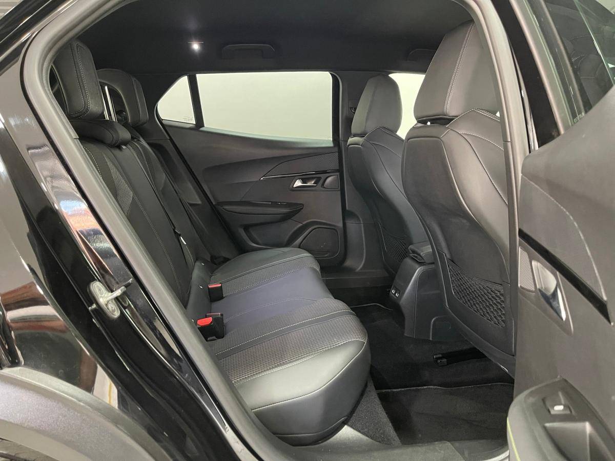 peugeot-2008-2023-gasolina-1199cc