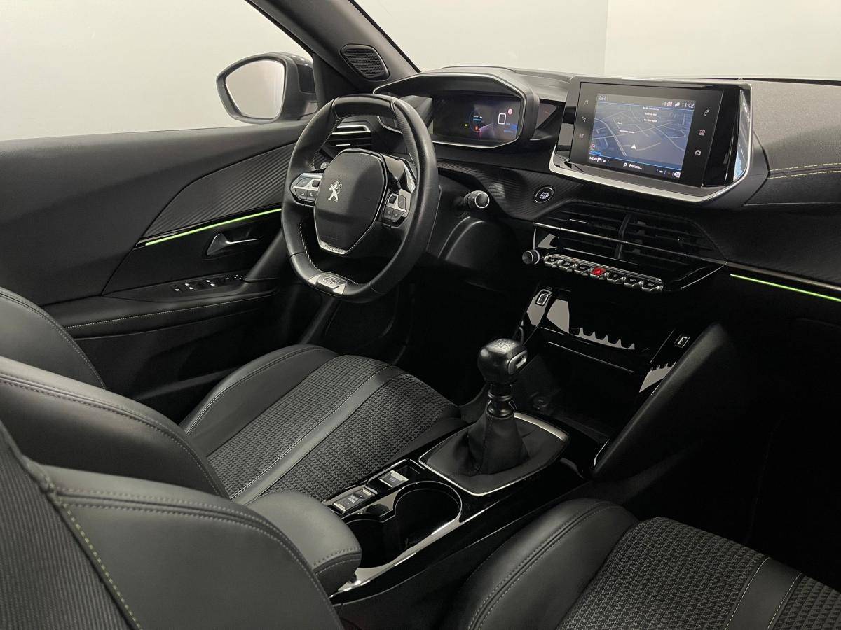peugeot-2008-2023-gasolina-1199cc