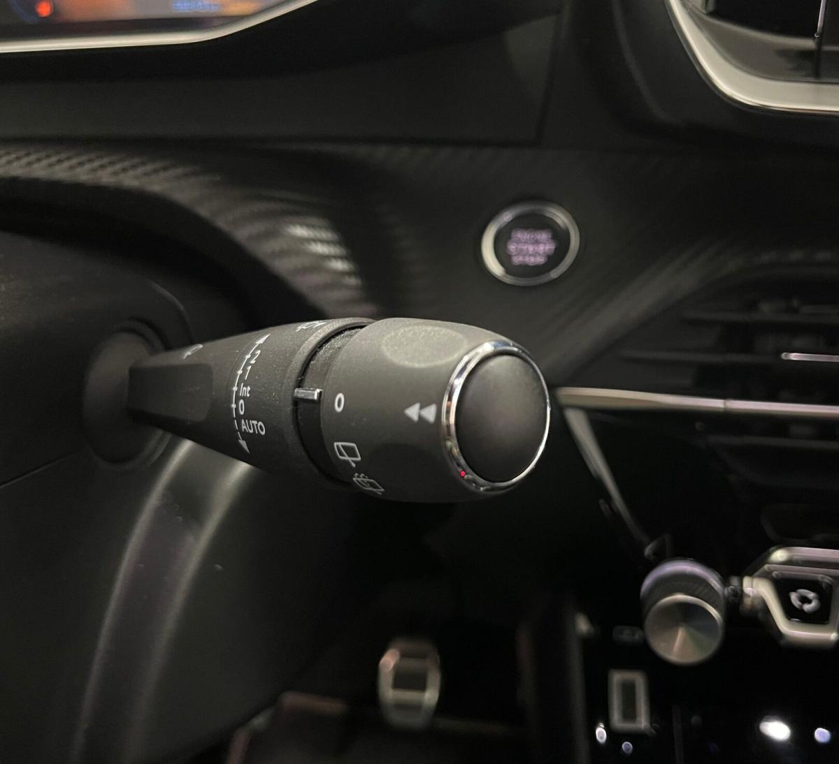 peugeot-2008-2023-gasolina-1199cc