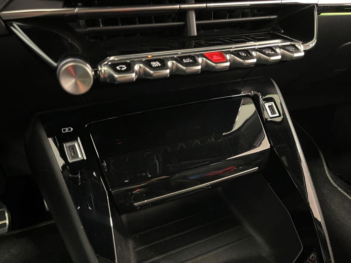 peugeot-2008-2023-gasolina-1199cc