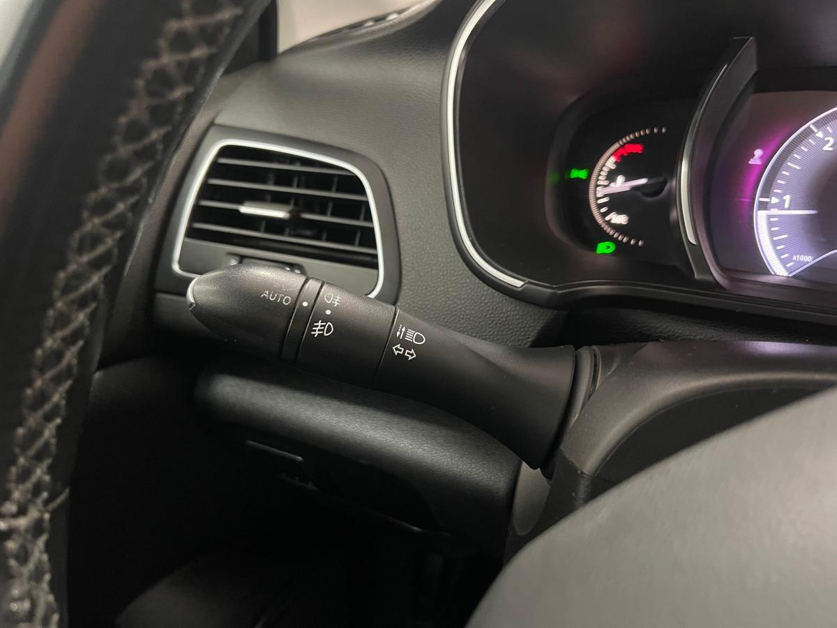 renault-megane-sport-tourer-2017-diesel-1461cc