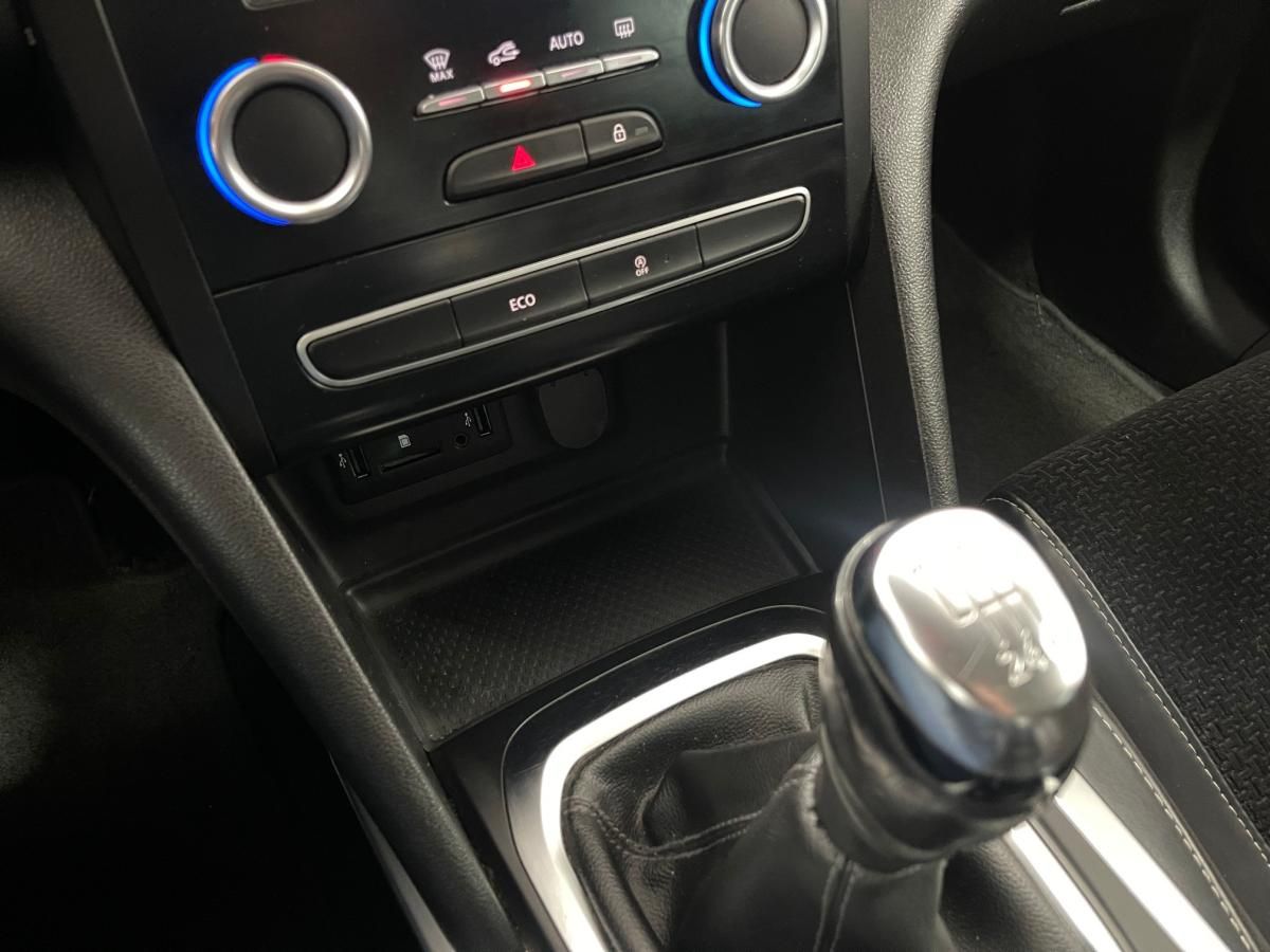renault-megane-sport-tourer-2017-diesel-1461cc