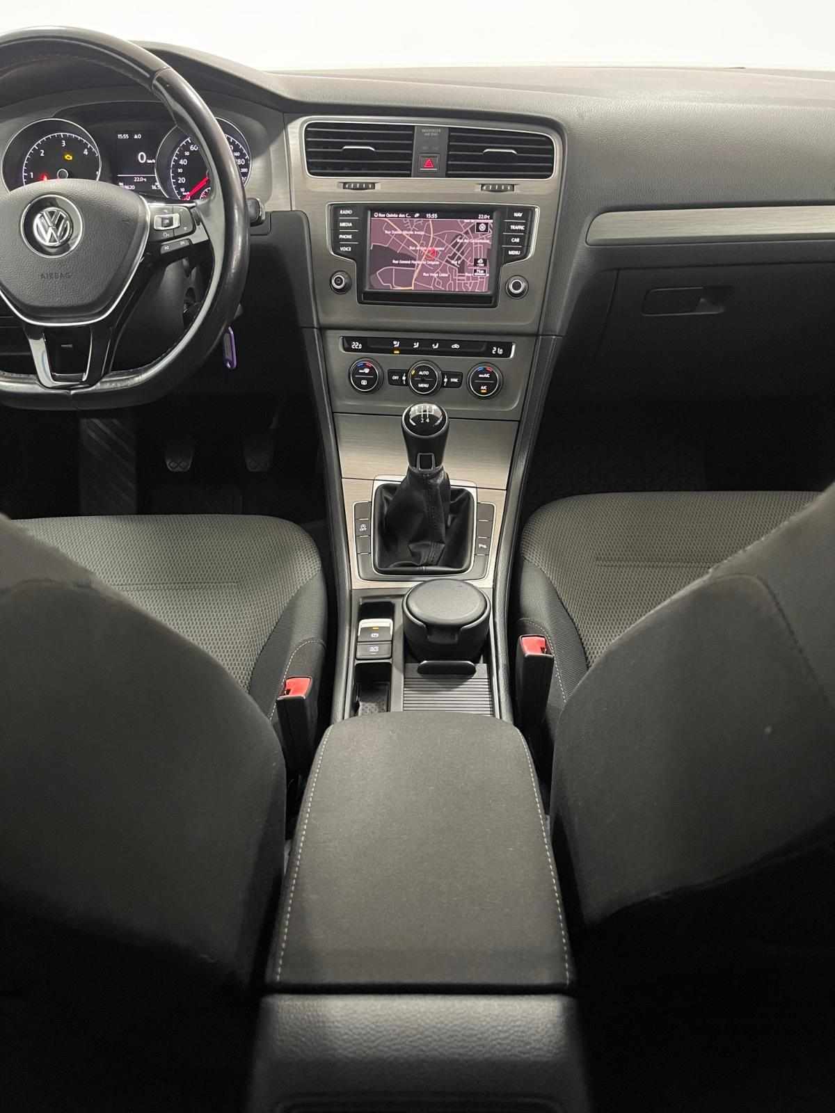 volkswagen-golf-variant-2017-diesel-1598cc