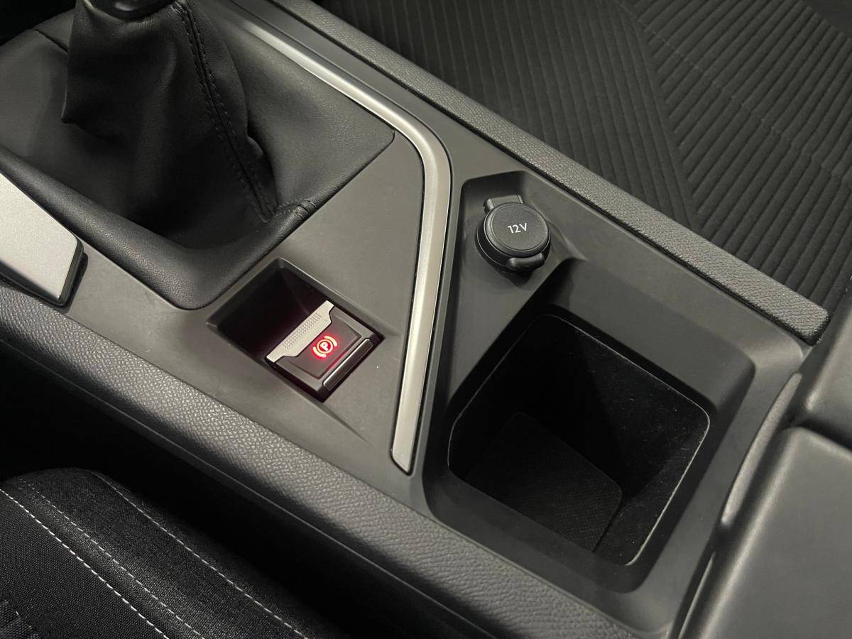 peugeot-308-sw-2022-gasolina-1199cc