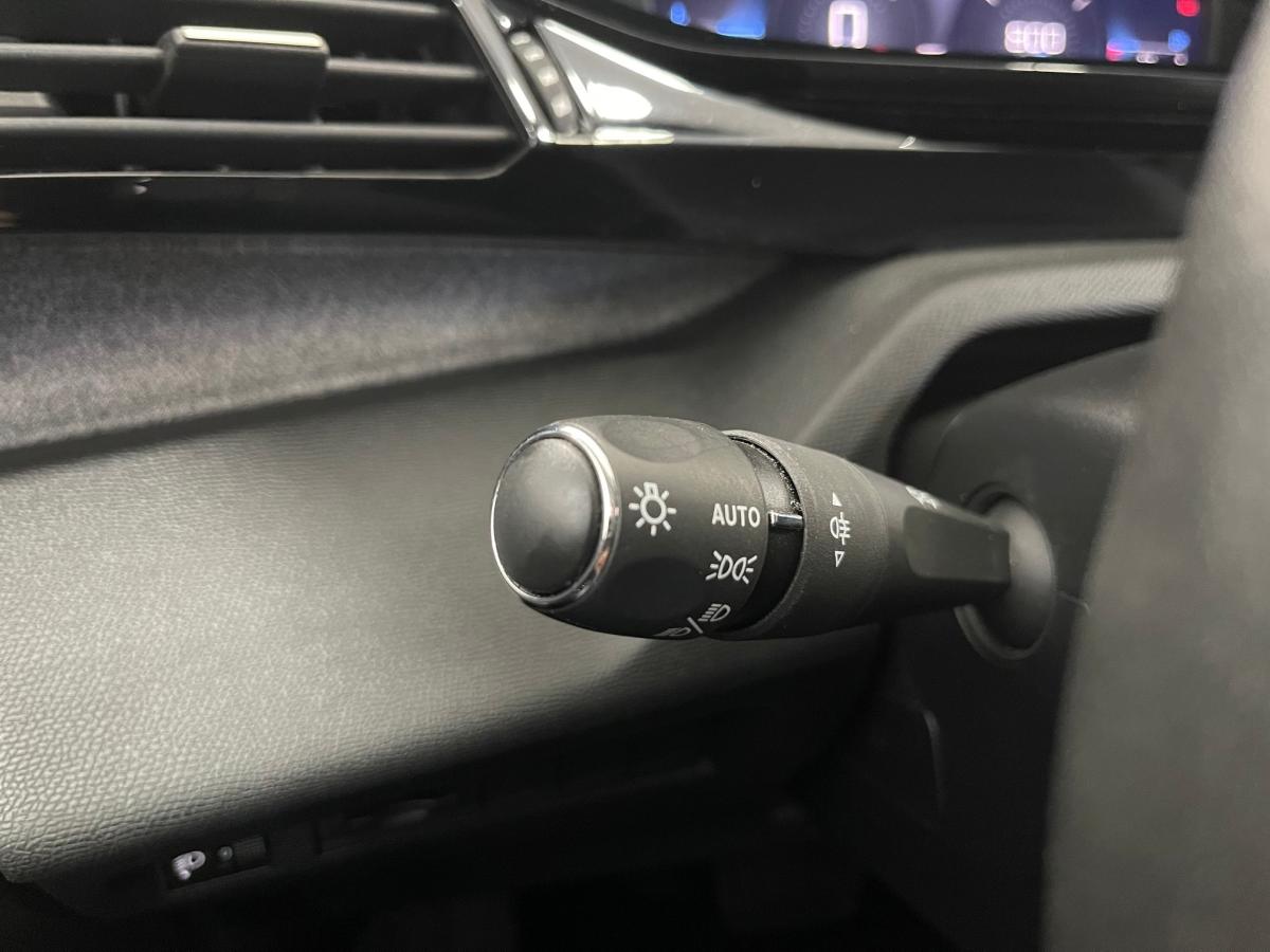 peugeot-308-sw-2023-diesel-1499cc