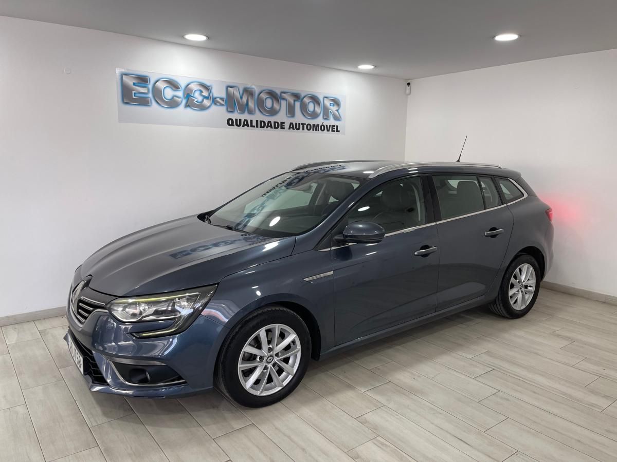 renault-megane-sport-tourer-2017-diesel-1598cc
