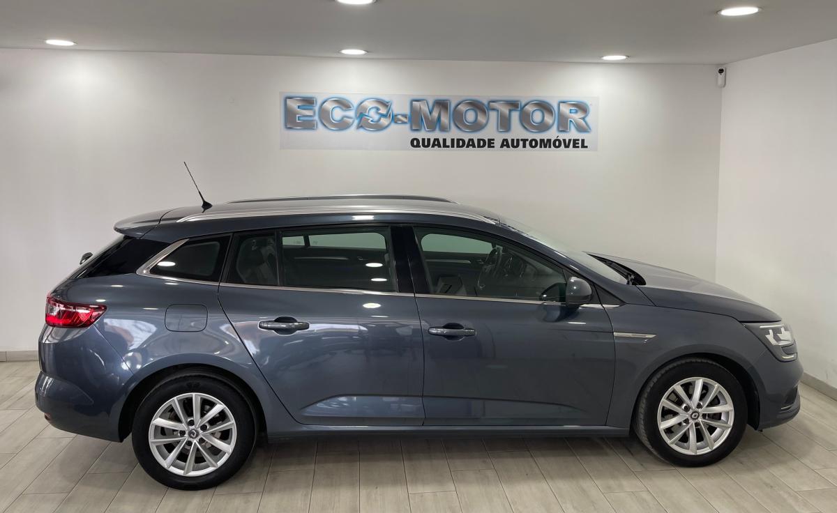 renault-megane-sport-tourer-2017-diesel-1598cc