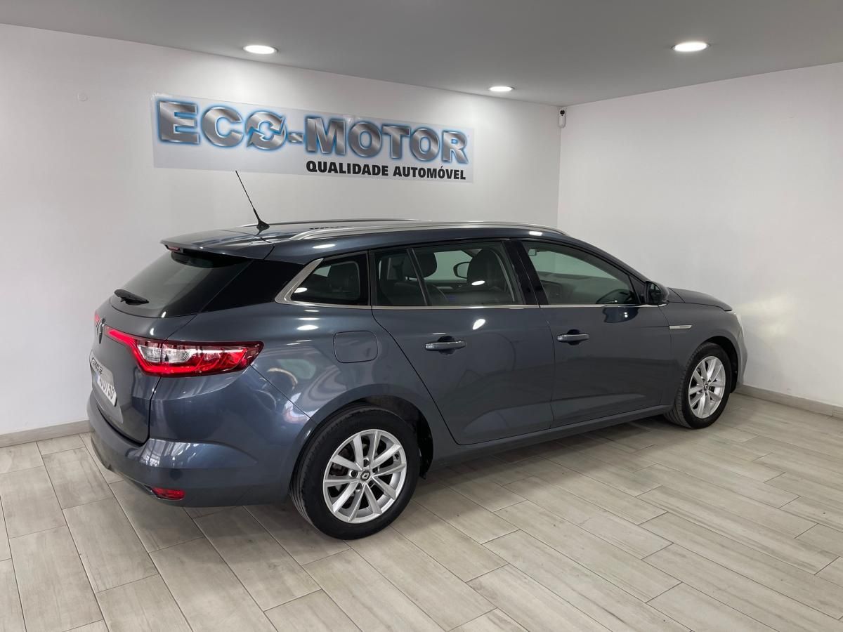 renault-megane-sport-tourer-2017-diesel-1598cc
