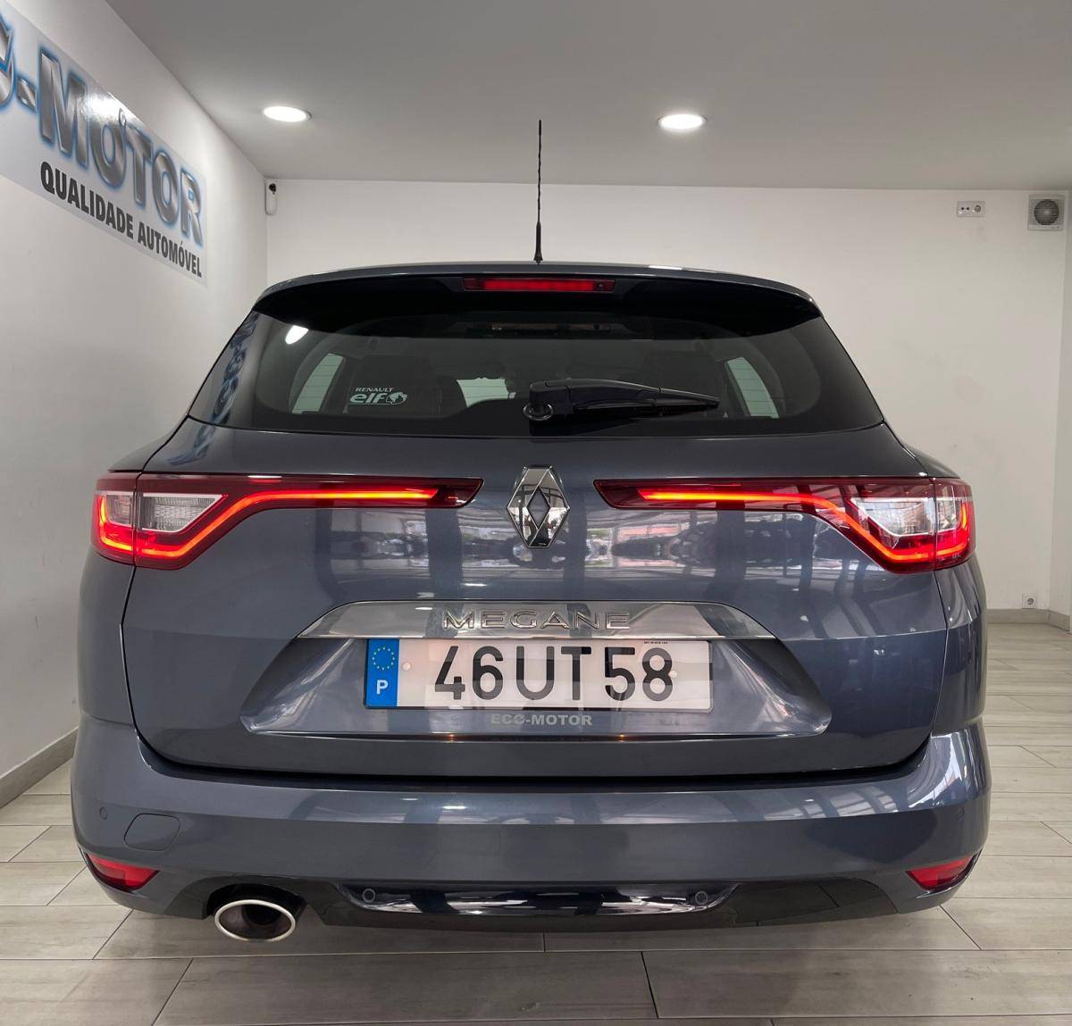 renault-megane-sport-tourer-2017-diesel-1598cc