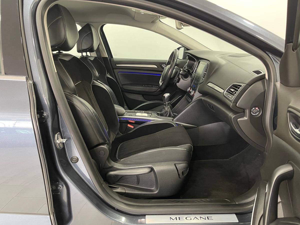 renault-megane-sport-tourer-2017-diesel-1598cc