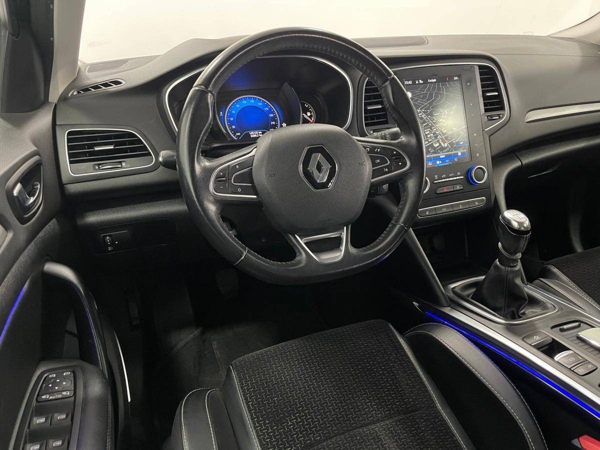 renault-megane-sport-tourer-2017-diesel-1598cc