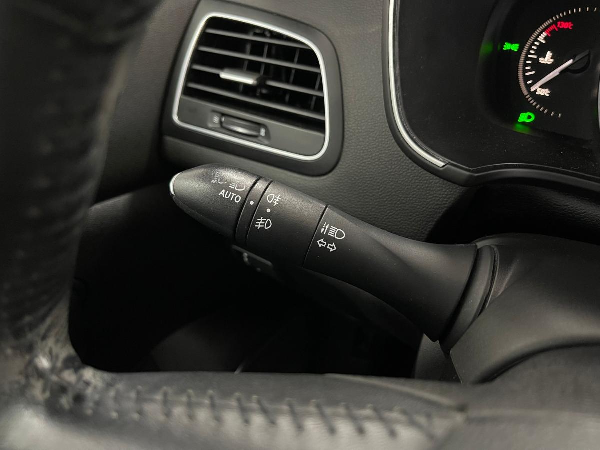 renault-megane-sport-tourer-2017-diesel-1598cc