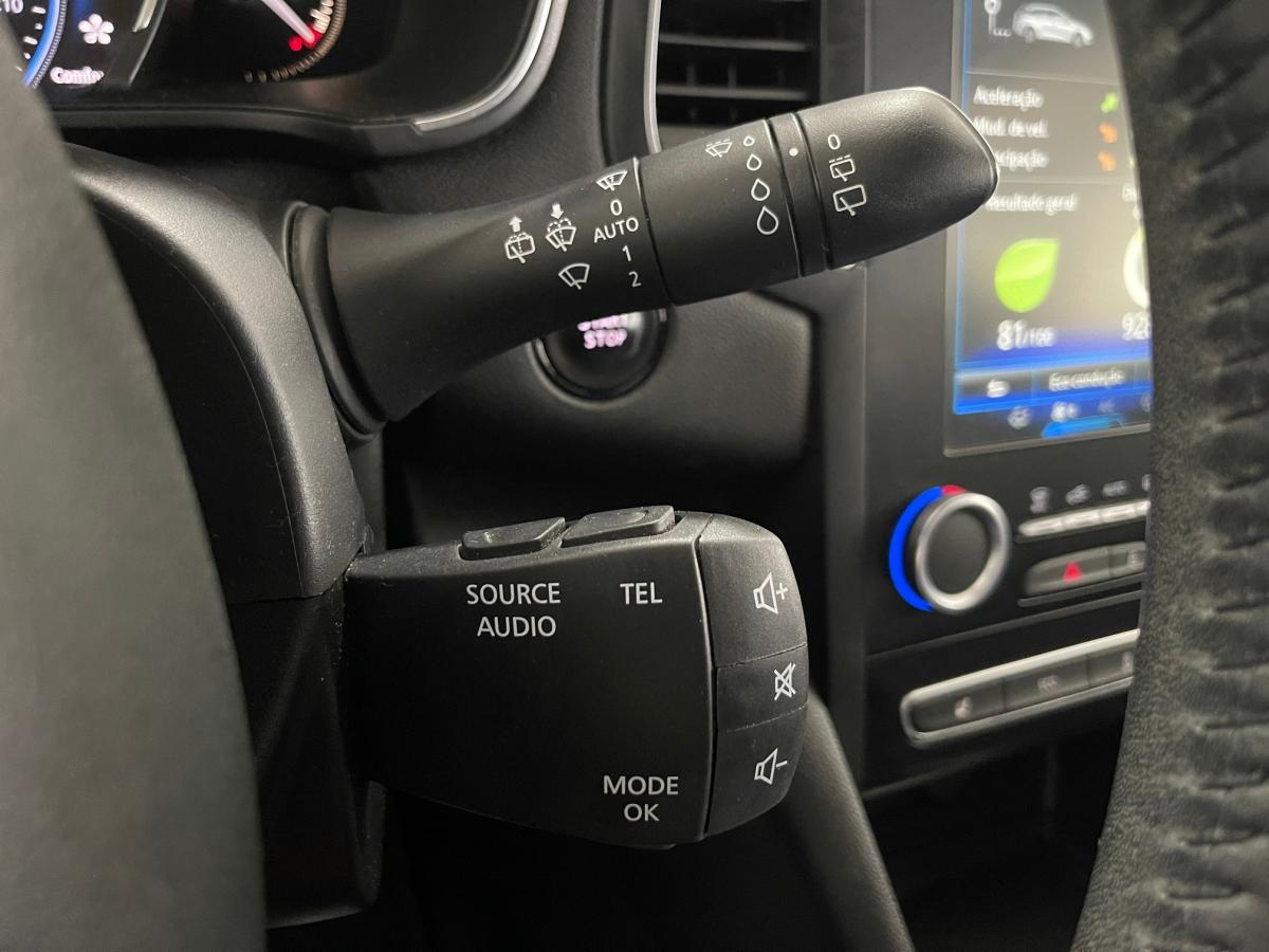 renault-megane-sport-tourer-2017-diesel-1598cc