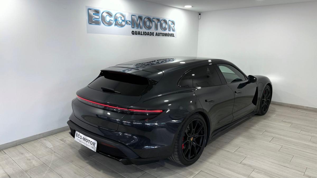 porsche-taycan-2022-eletrico-500cc