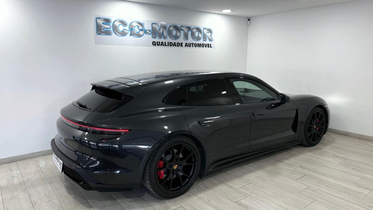 porsche-taycan-2022-eletrico-500cc