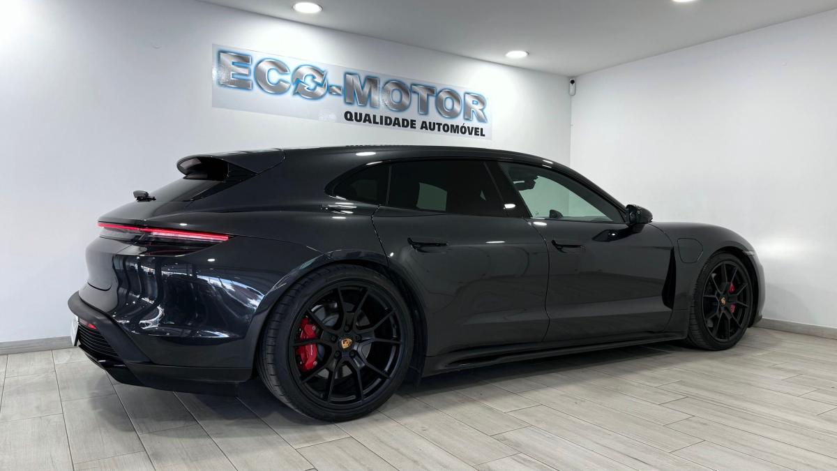 porsche-taycan-2022-eletrico-500cc