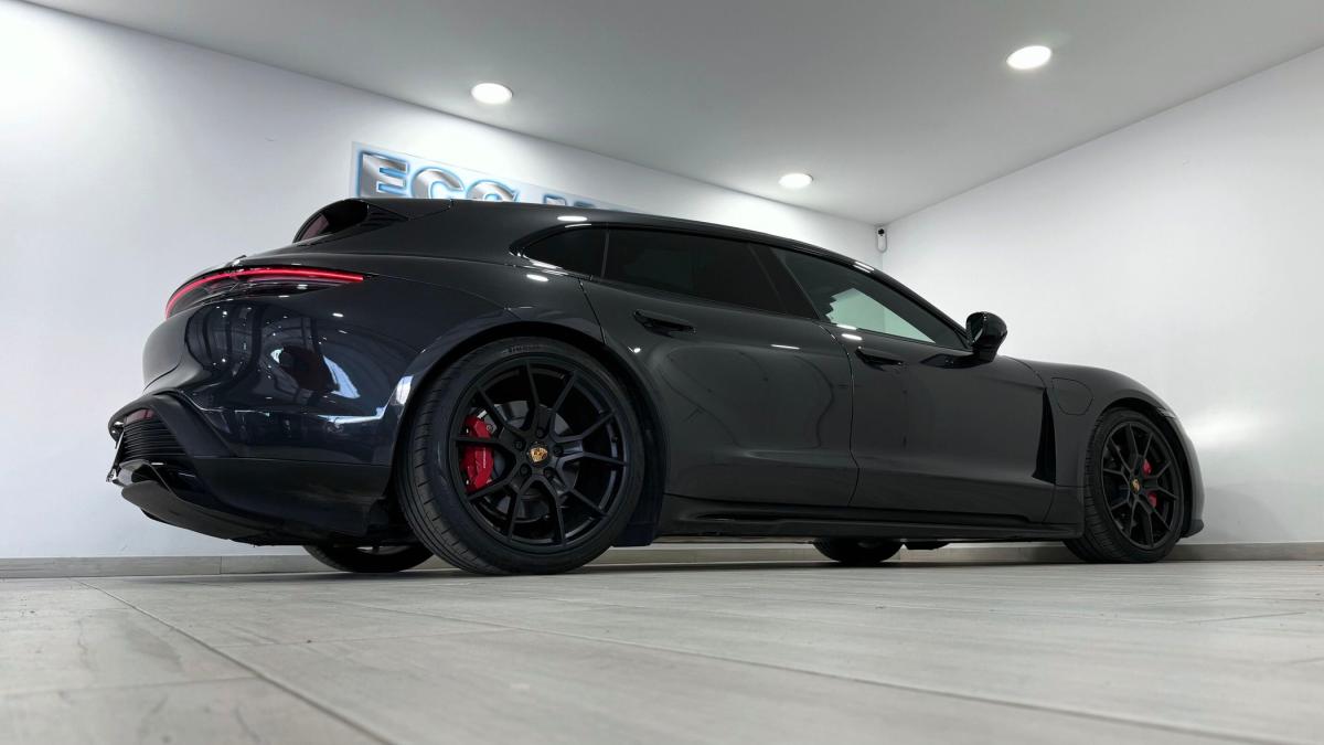 porsche-taycan-2022-eletrico-500cc