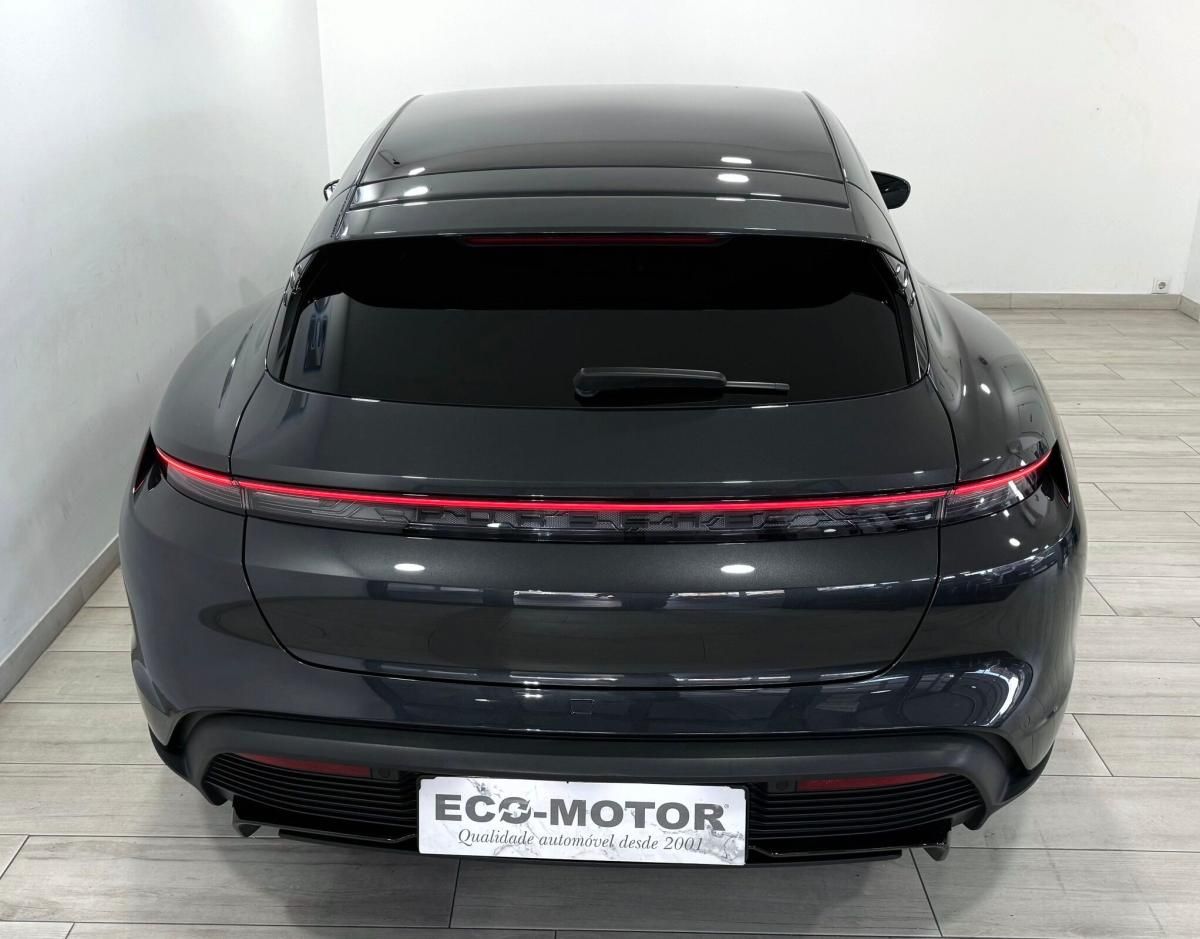 porsche-taycan-2022-eletrico-500cc