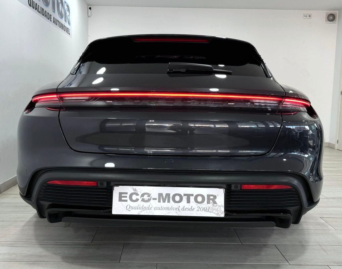 porsche-taycan-2022-eletrico-500cc