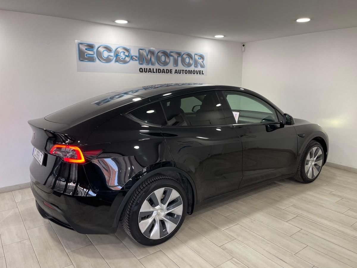 tesla-model-y-2023-eletrico-500cc