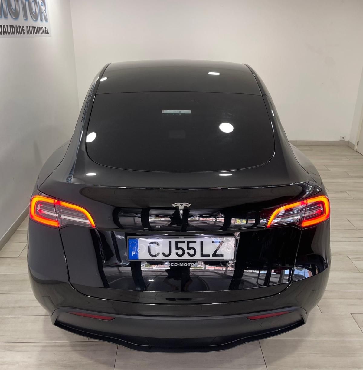 tesla-model-y-2023-eletrico-500cc