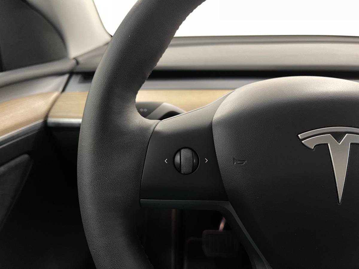tesla-model-y-2023-eletrico-500cc