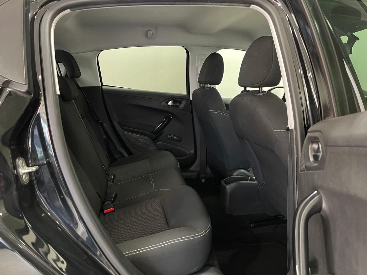 peugeot-208-2015-gasolina-1199cc