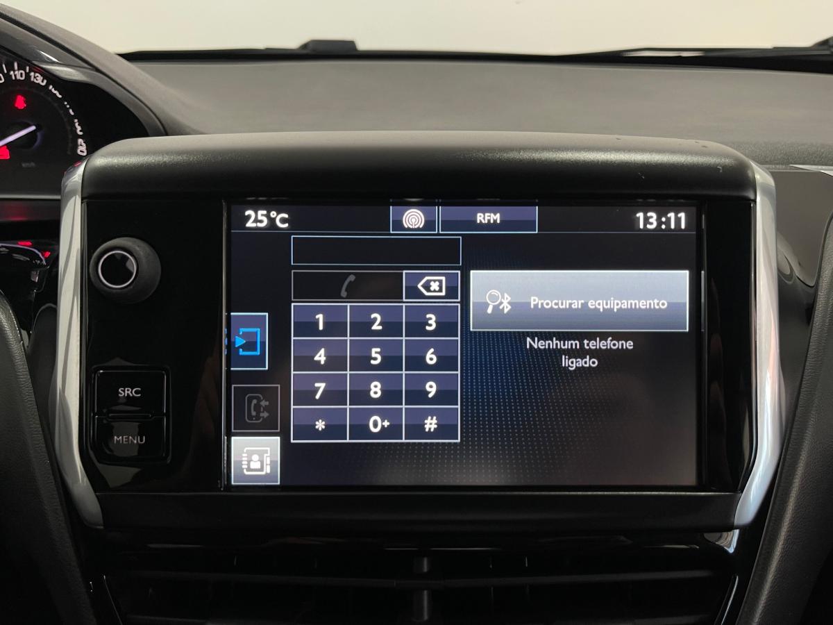 peugeot-208-2015-gasolina-1199cc