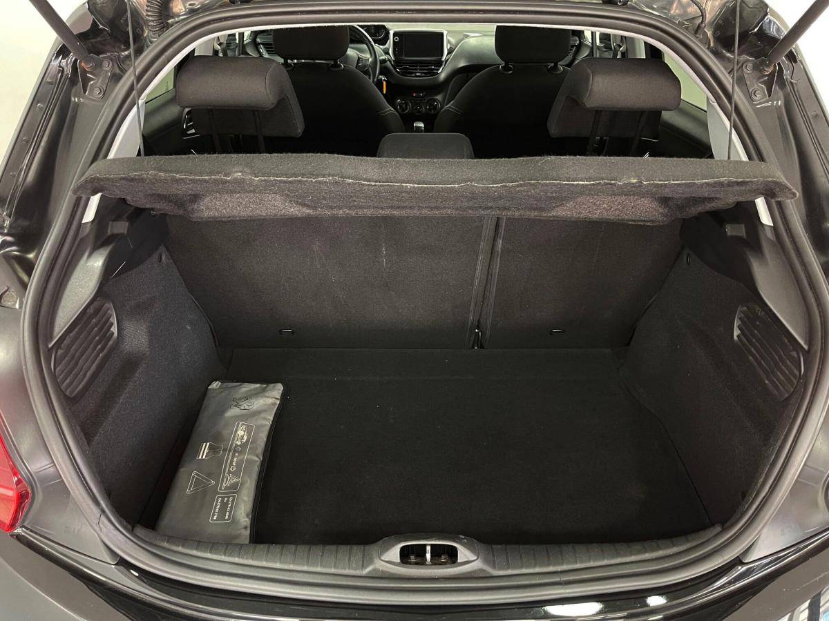 peugeot-208-2015-gasolina-1199cc