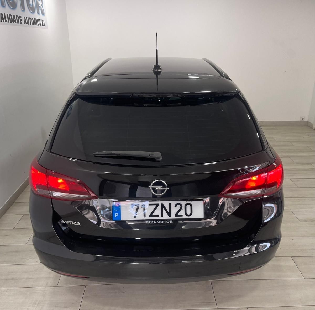 opel-astra-sport-tourer-2019-gasolina-1199cc