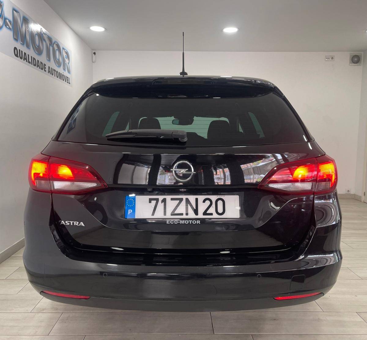 opel-astra-sport-tourer-2019-gasolina-1199cc