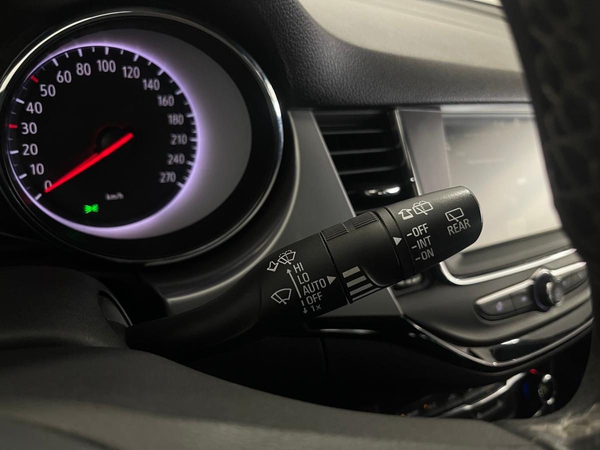 opel-astra-sport-tourer-2019-gasolina-1199cc
