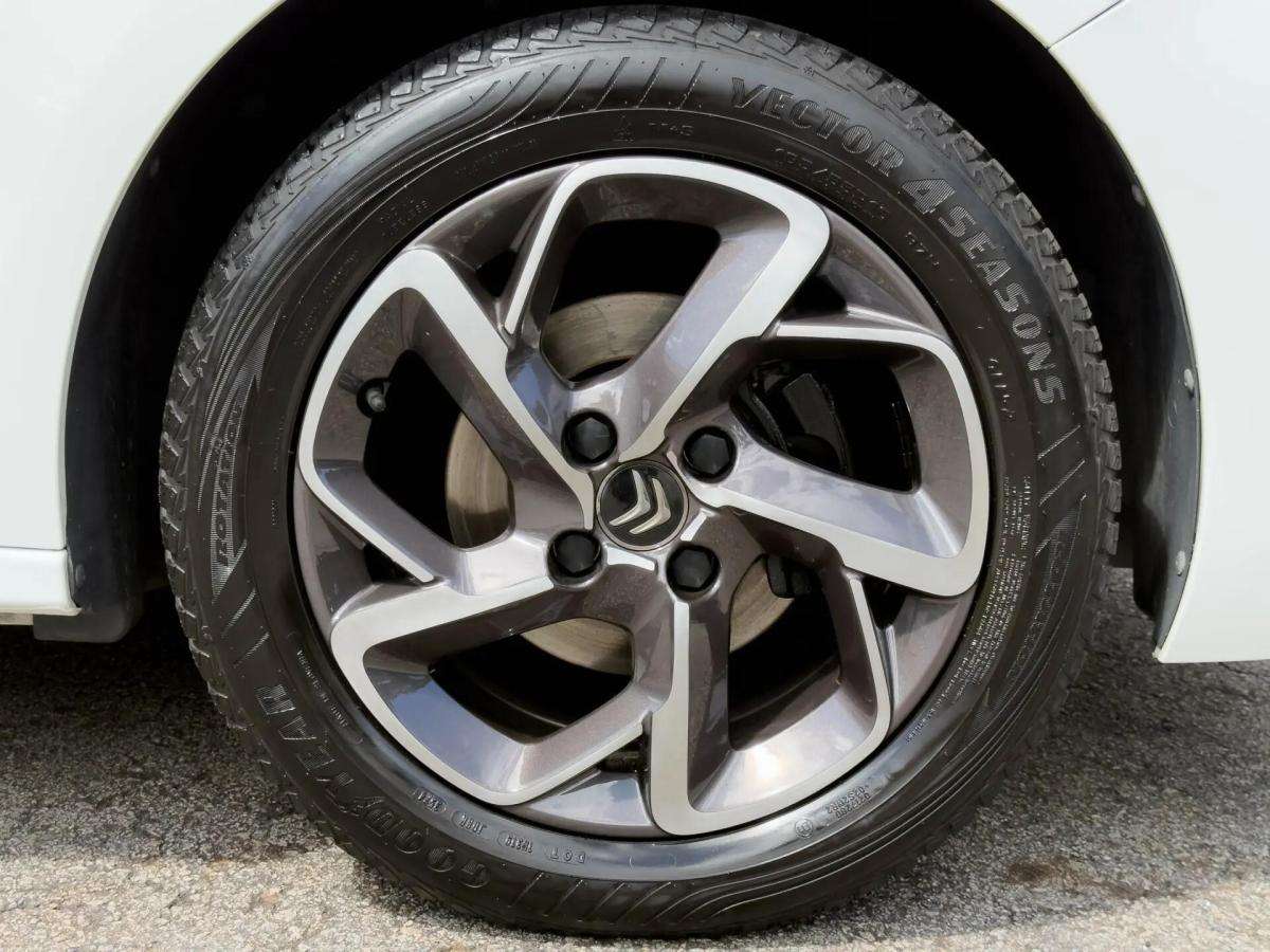 citroen-c-elysee-2019-gasolina-1199cc
