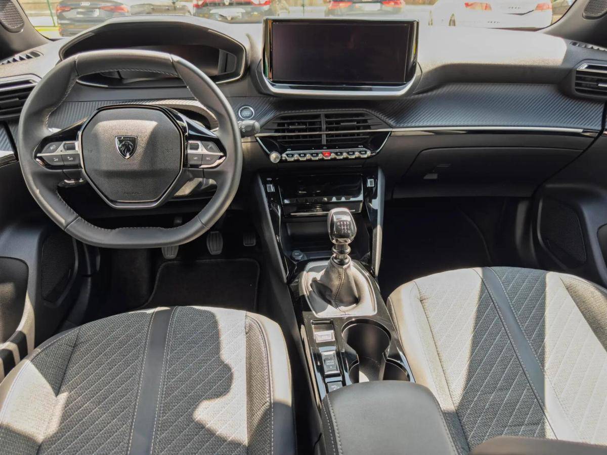 peugeot-2008-2025-gasolina-1199cc