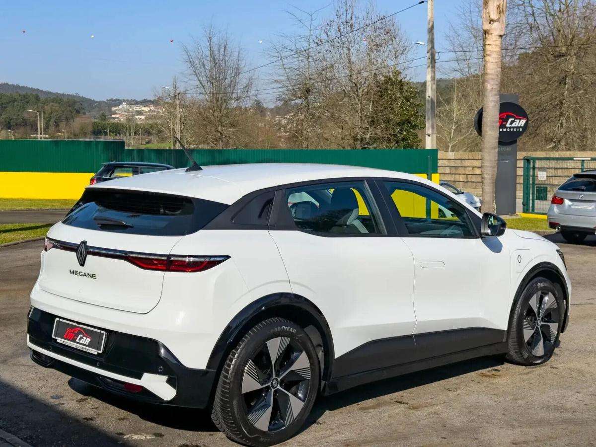 renault-megane-e-tech-2022-eletrico-0cc