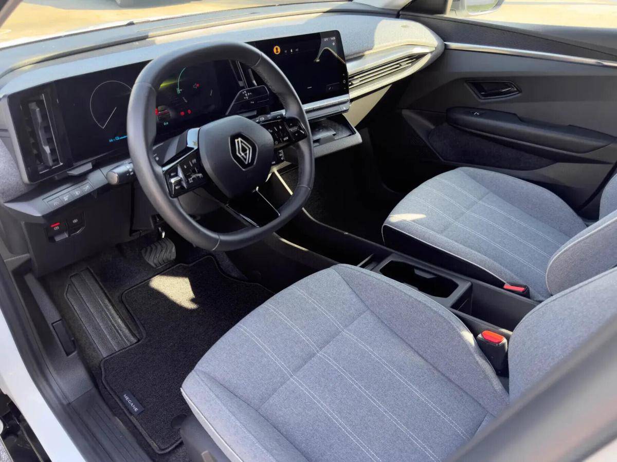 renault-megane-e-tech-2022-eletrico-0cc