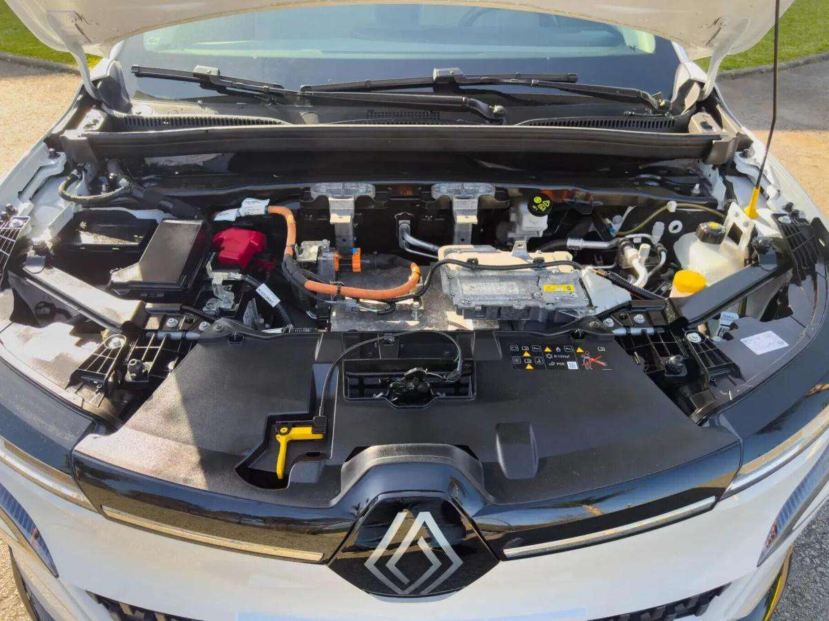 renault-megane-e-tech-2022-eletrico-0cc