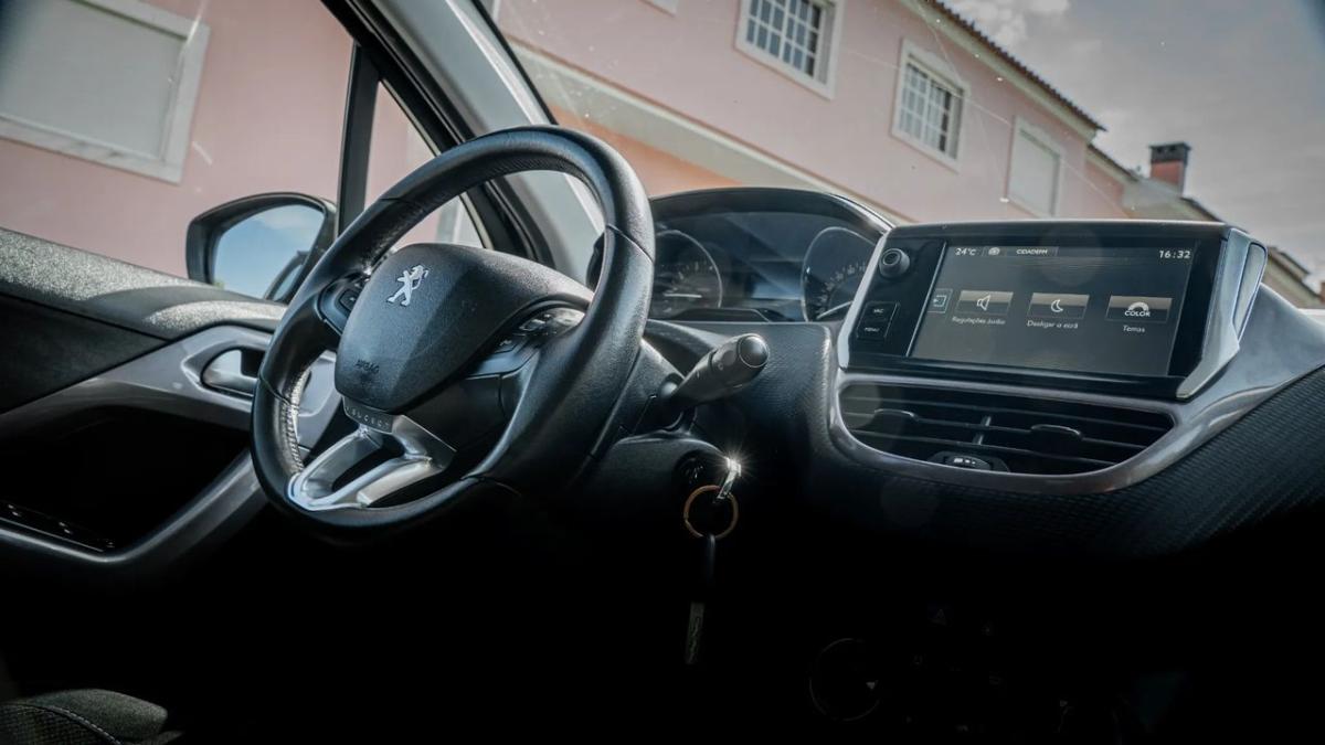peugeot-2008-2015-gasolina-1199cc
