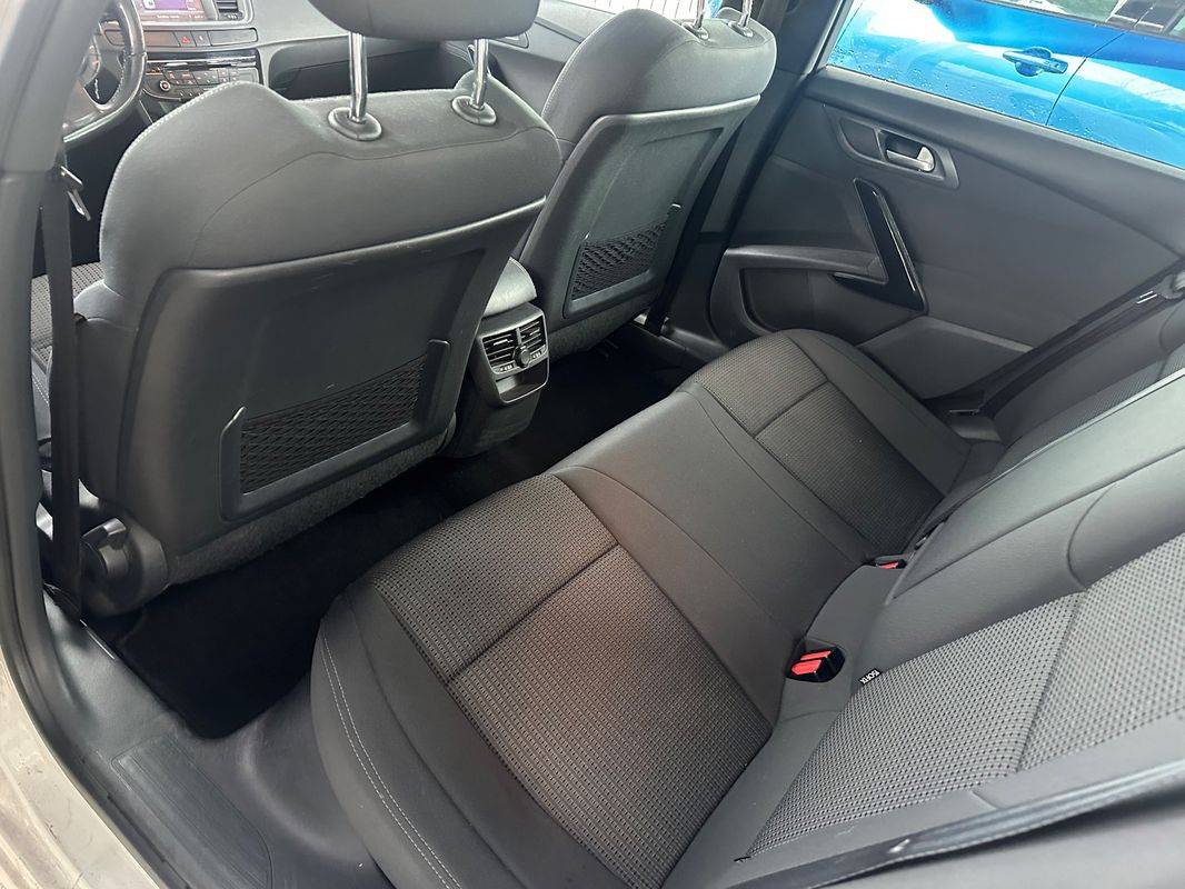 peugeot-508-sw-2012-diesel-1560cc