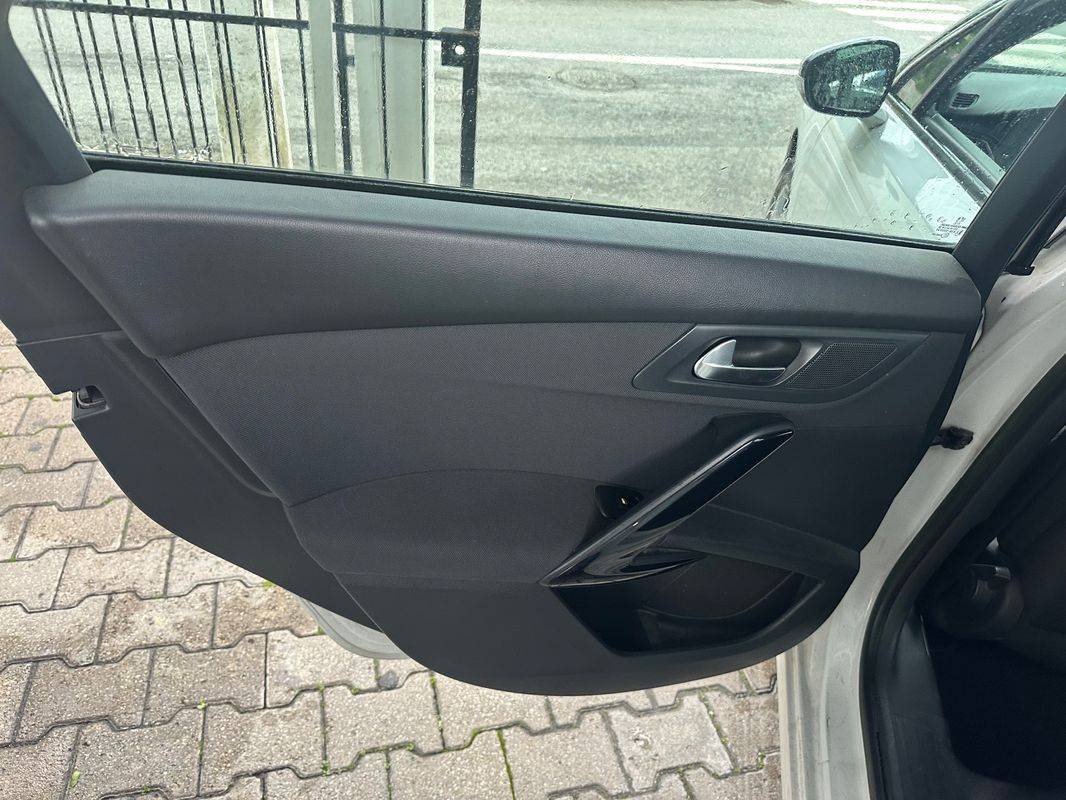 peugeot-508-sw-2012-diesel-1560cc