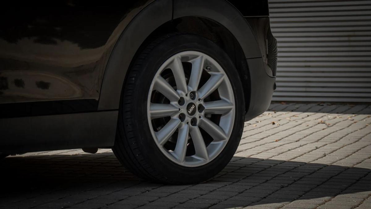 mini-clubman-2019-diesel-1496cc