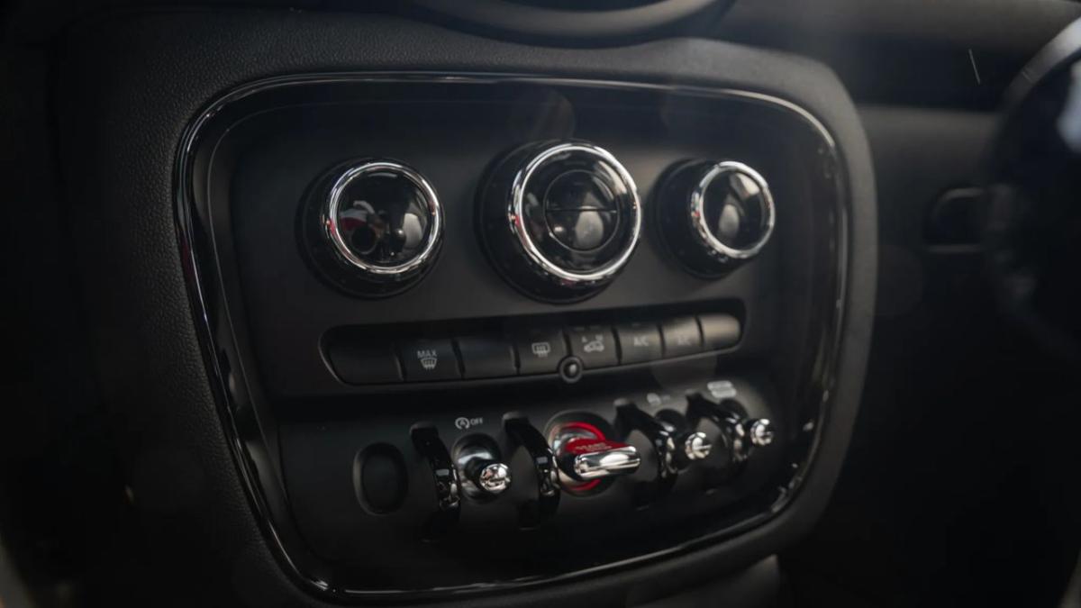 mini-clubman-2019-diesel-1496cc