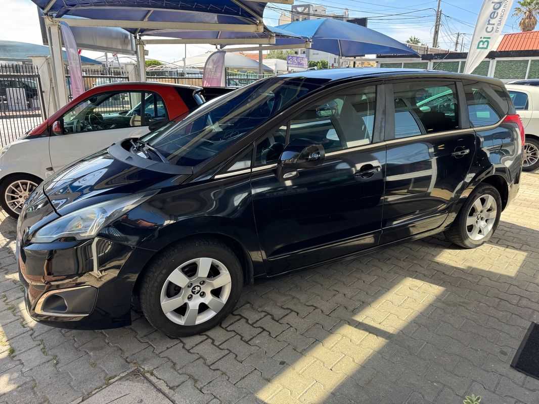 peugeot-5008-2014-diesel-1560cc