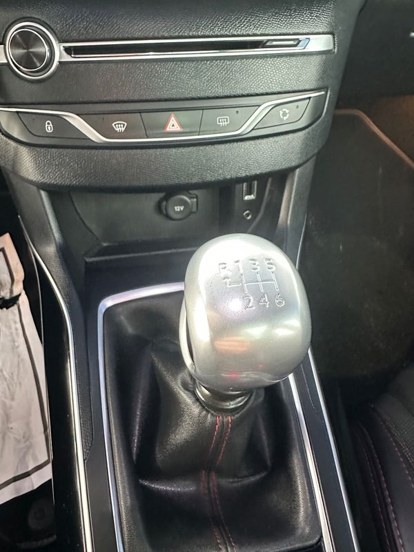 peugeot-308-sw-2017-gasolina-1199cc