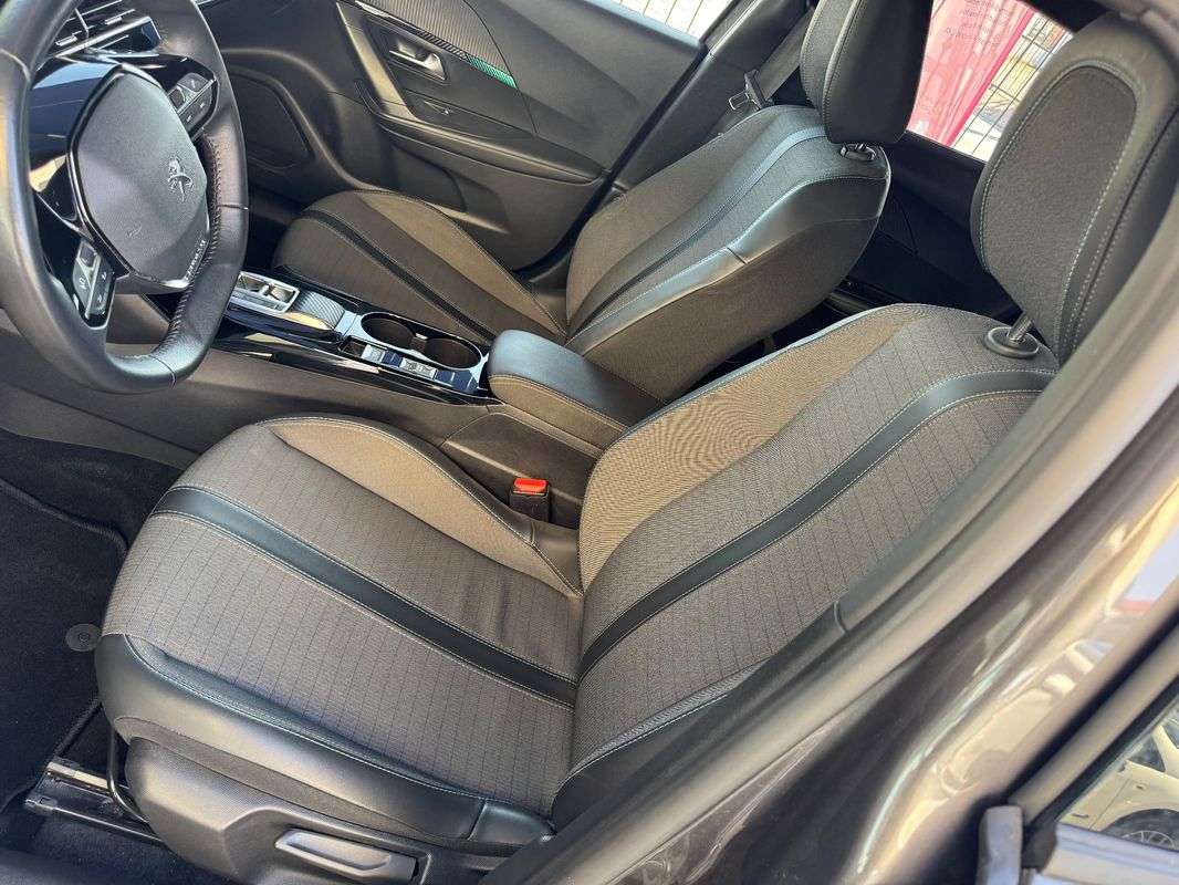 peugeot-2008-2023-gasolina-1199cc